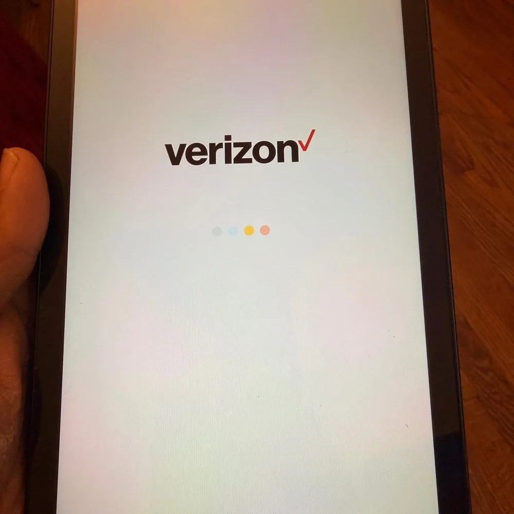 Samsung Tablet t377 in Black with Red Welcome Screen